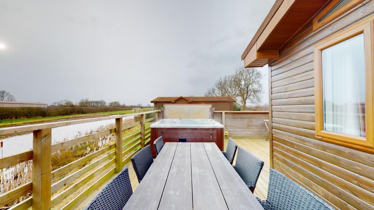 Barker Stakes Farm Villa Pickering Exterior photo